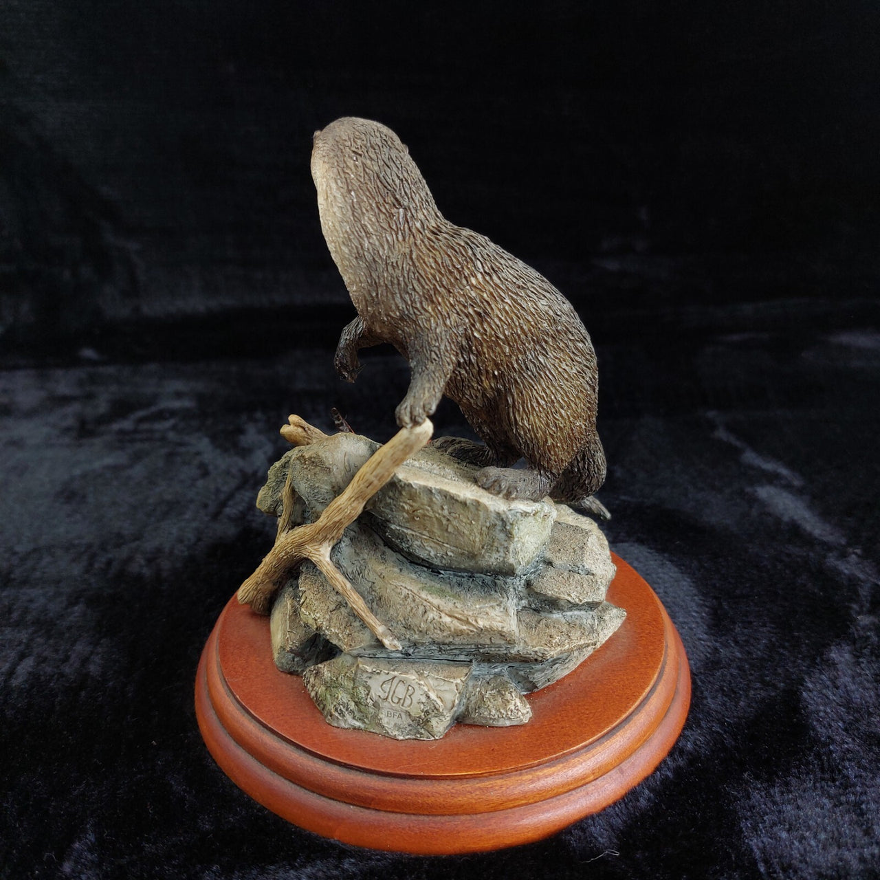 Border Fine Arts Country Characters A1487 Nipped Otter Figurine Crab 6.5in 20032