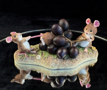 Vintage Border Fine Arts Merrie Mice Figurine - 