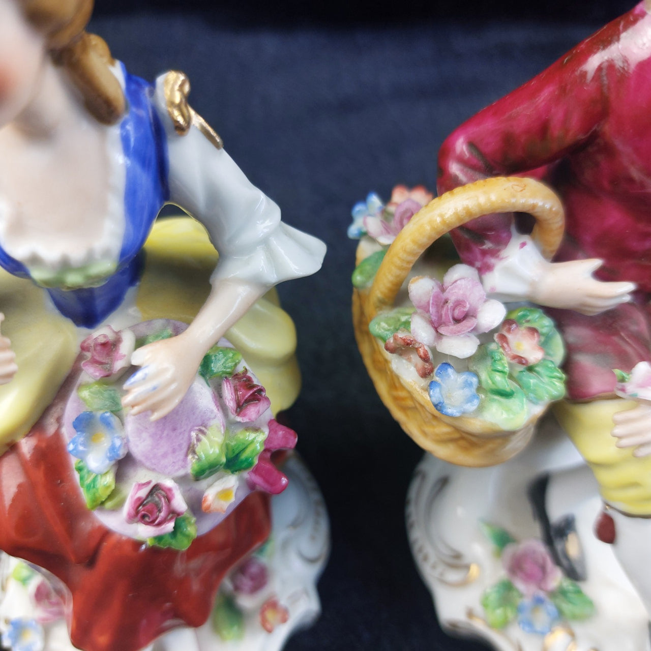 Antique Porcelain Victorian Figurine Pair 5" Lovers Flowers Gold Trim decor5