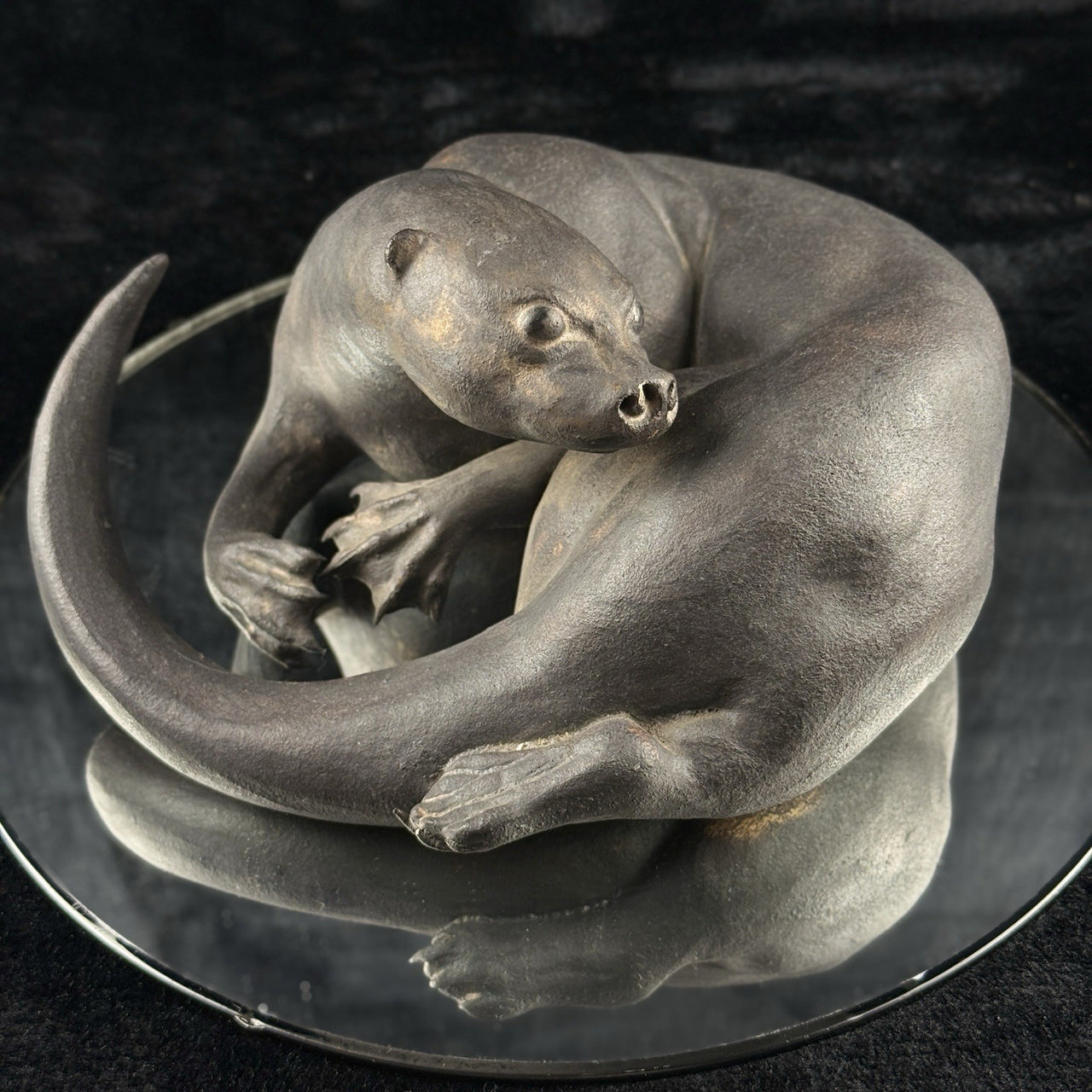 Signed Otter Sculpture Set Bronze Effect Ceramic 1992 Wildlife Figurines Decor2