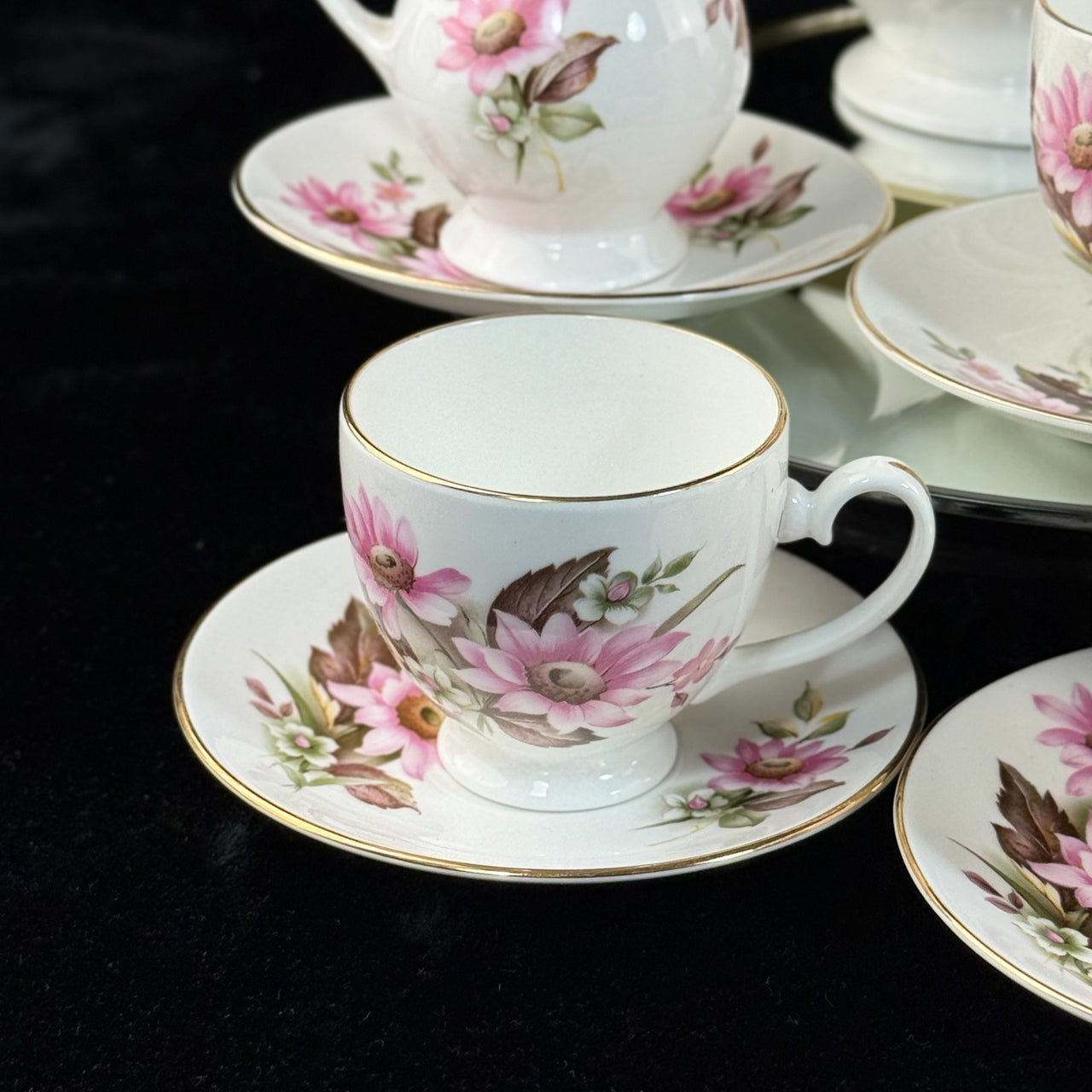 Royal Grafton Fine Bone China Tea Set Pink Floral 14 Piece England Vintage Gold.11