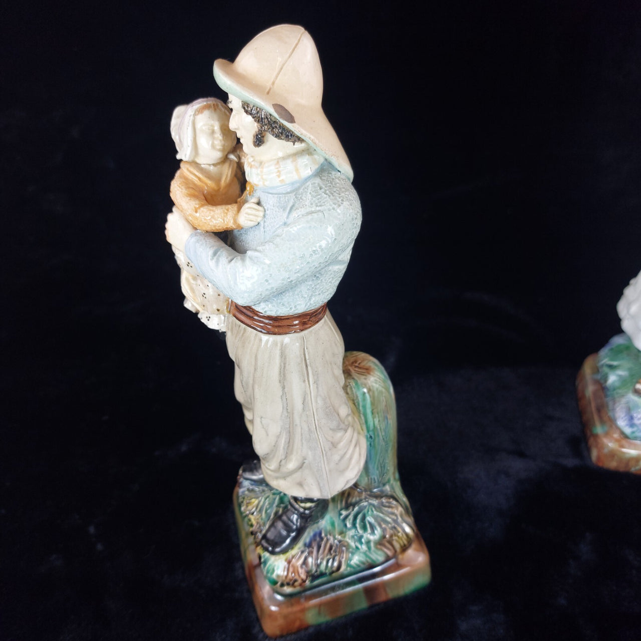 Wittmann & Roth Of London Figure 1900s Of A Fisherman And Children&wife repaired7
