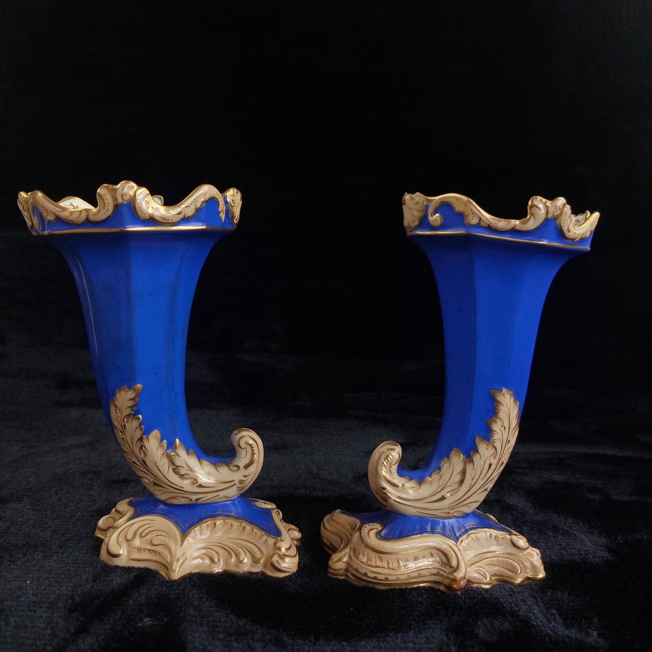 Victorian Antique Blue Porcelain Vases/ ornoments Gold Gilt Leaf Design  Pair 5