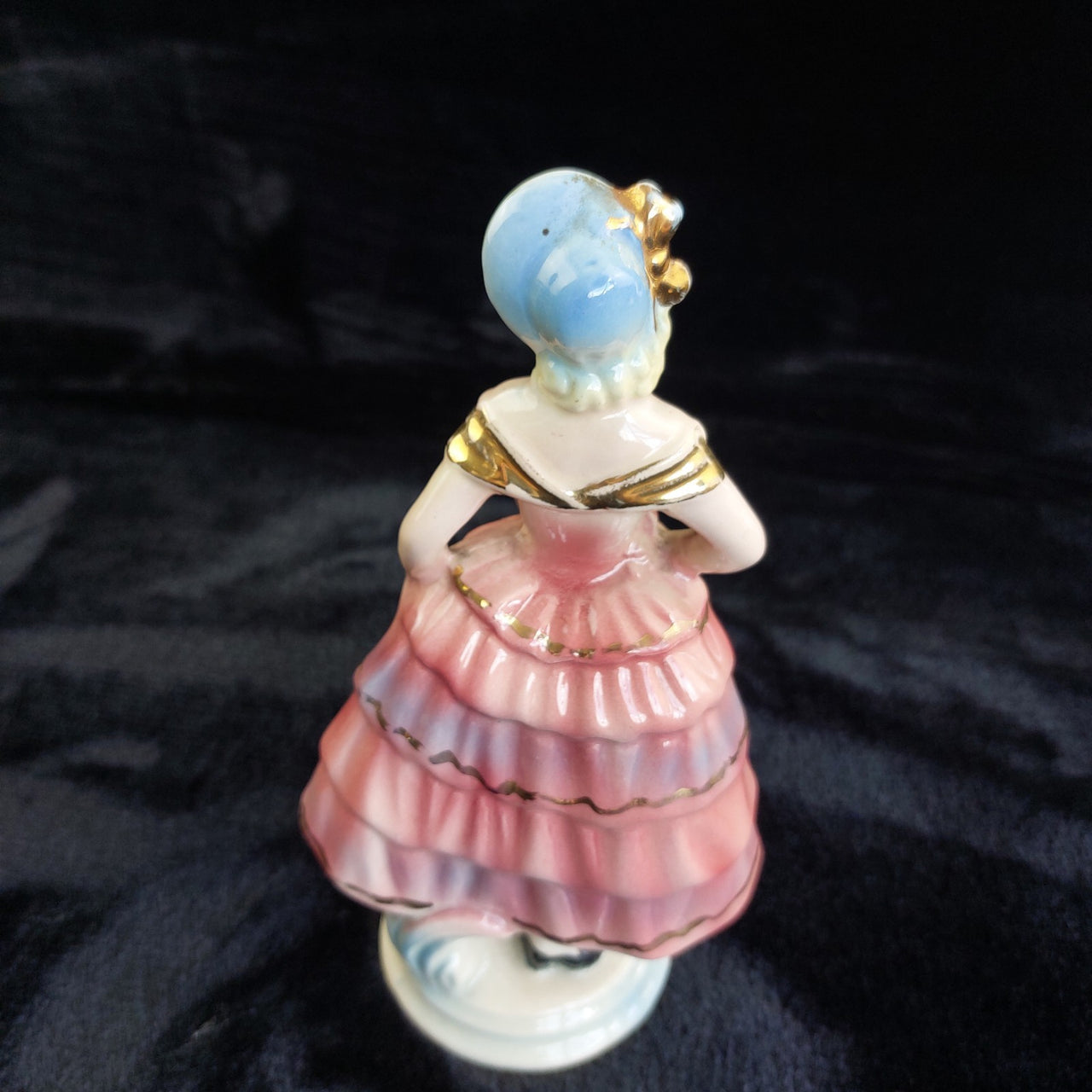Vintage rare Porcelain Lady Figurine Ruffled Pink Dress Gold Accents Unbranded6