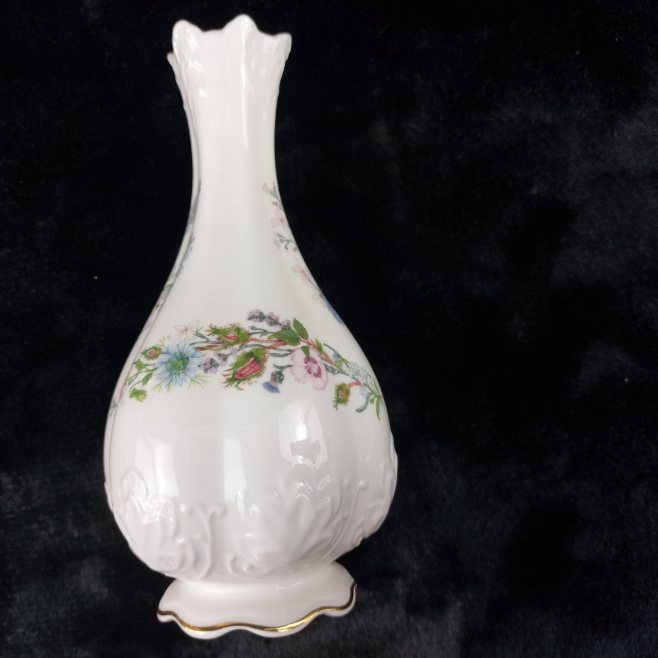 Aynsley Vintage "Wild Tudor" Fine Bone China Set - Clock, Vase & Ginger Jar Box18