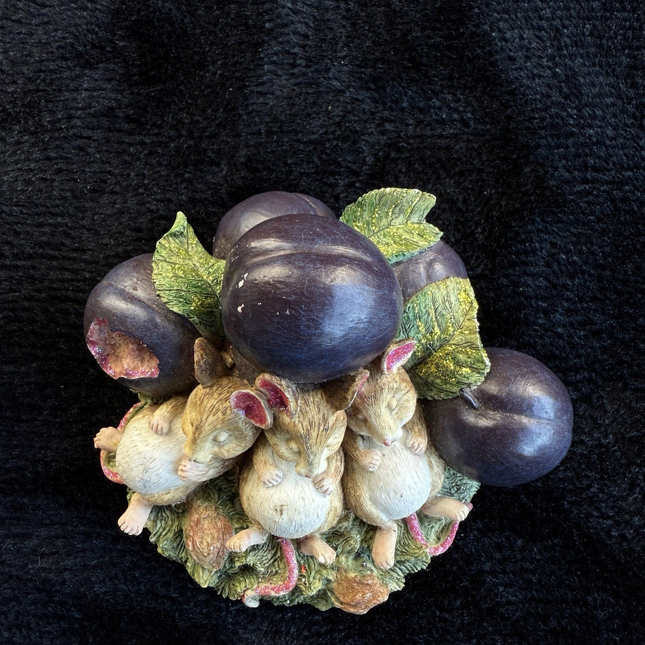 Border Fine Arts Merrie Mice Figurine  "Plum Puddings" A310  20032