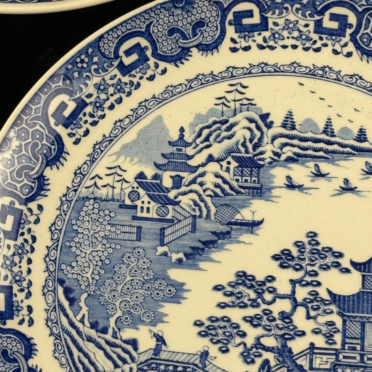 Spode Mint Danbury Willow Pattern Plates x3 – Blue & White Collector antique Set2