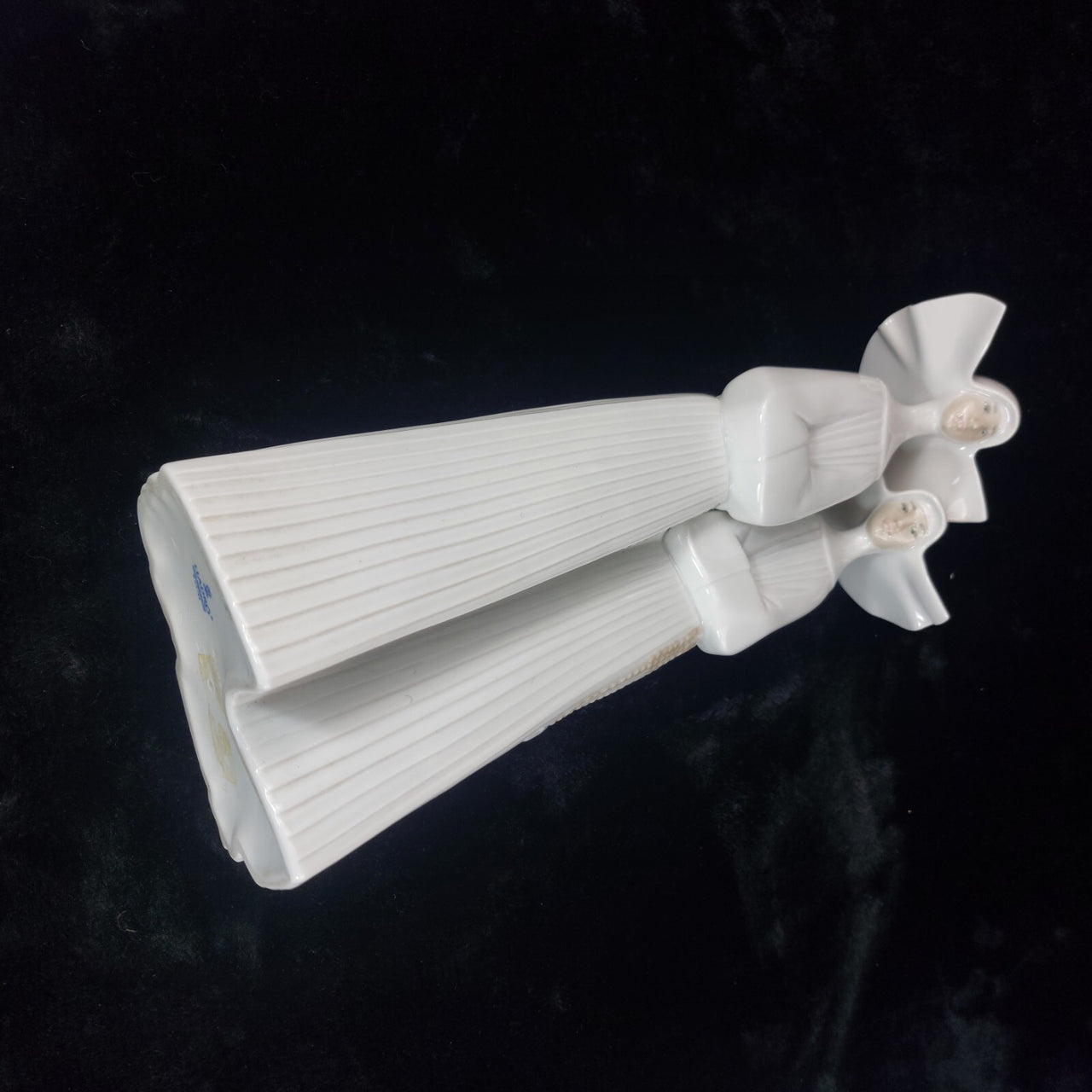 "Two Lladro Nuns" Nun porcelain Figurine Pair 13" Tall bookshelf decor Lladró10