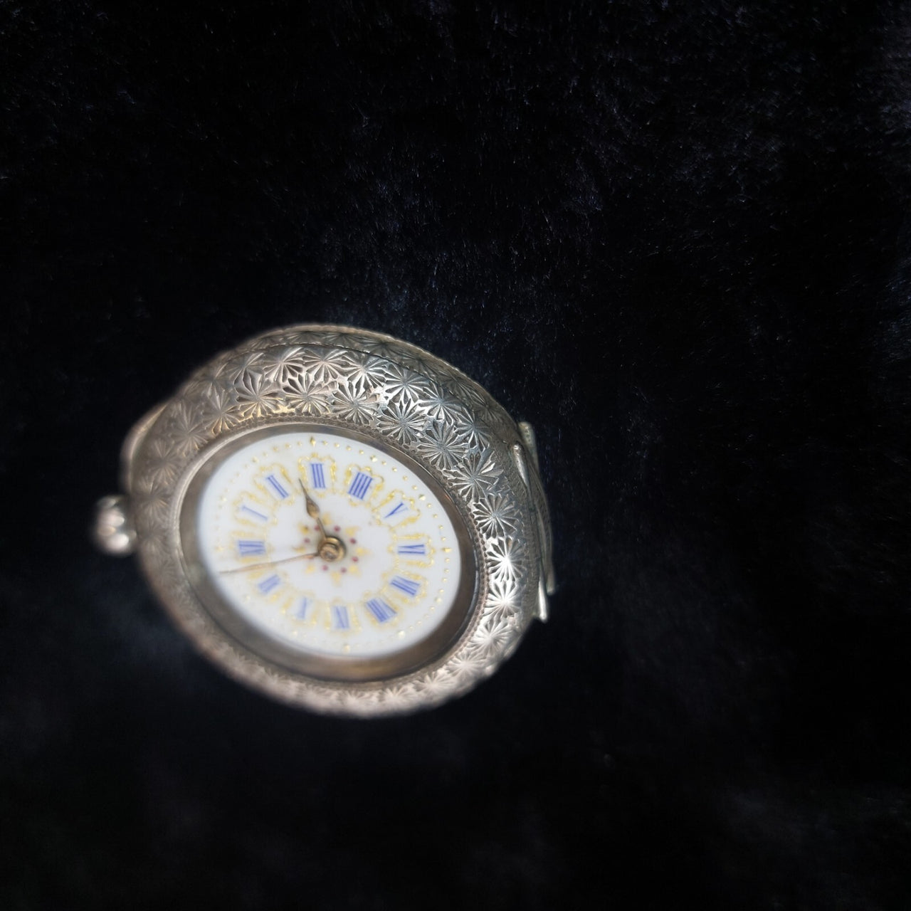 1800's antique Continental Silver Ladyâs Fob Watch Enamel Dial Ornate needs re12