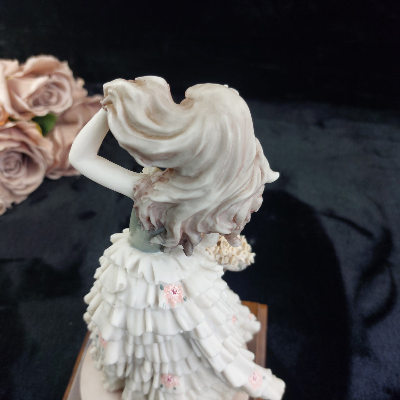 A. Lady Belcari Figurine Roses Basket 1989 Dear Sculpture Italy 10” ARMANI 11