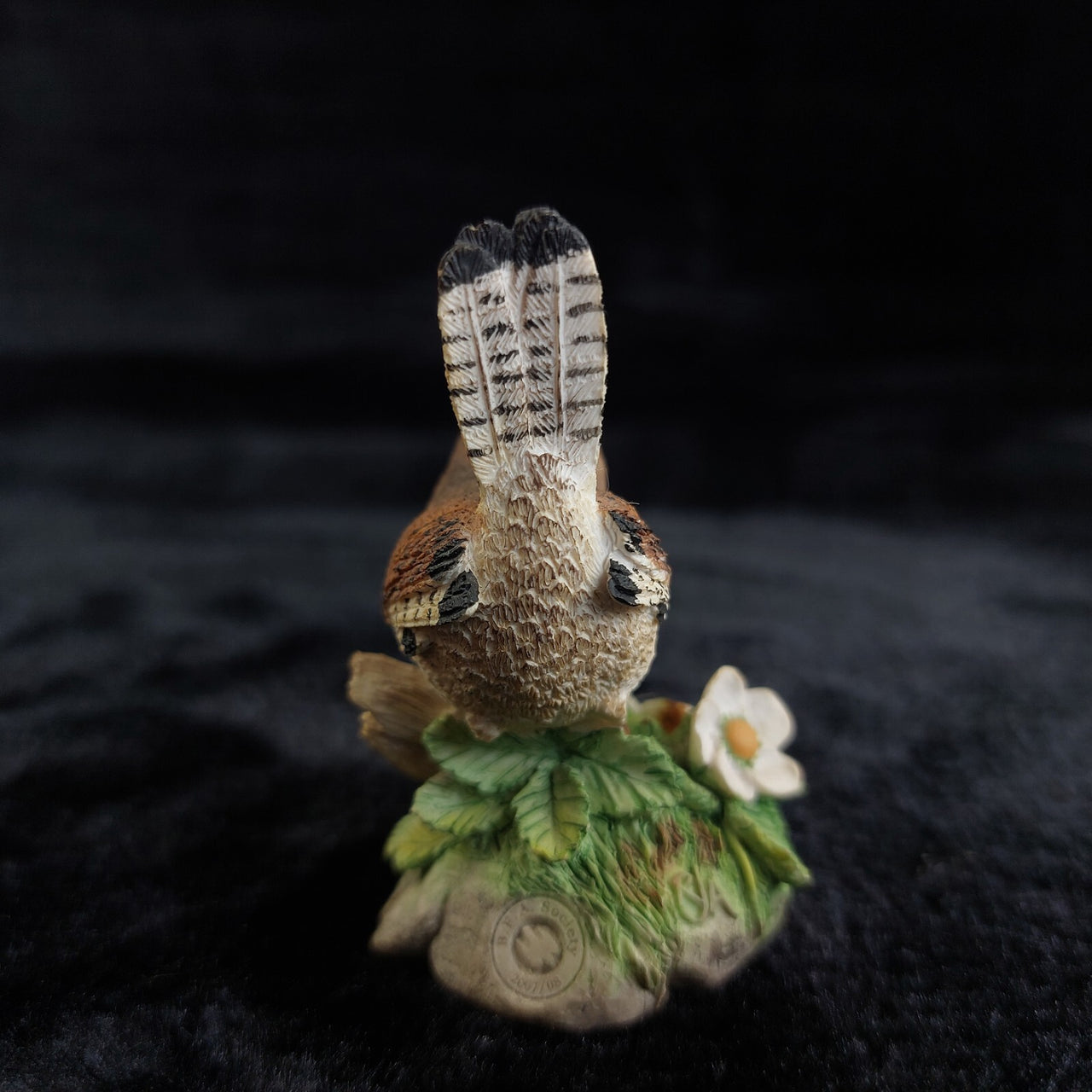 Bird Ornament Border Fine Arts Jenny Wren B1033 Figurine Handmade Scotland  20073