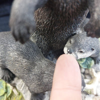 Thumbnail for Border Fine Arts 752/3000 River View Family Otter R.T. Roberts B0195 LE Figurine8