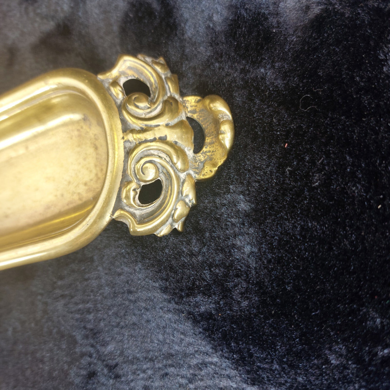 Vintage Brass Desk Set – Letter Holder, Rococo Tray pen holder & Letter Opener7