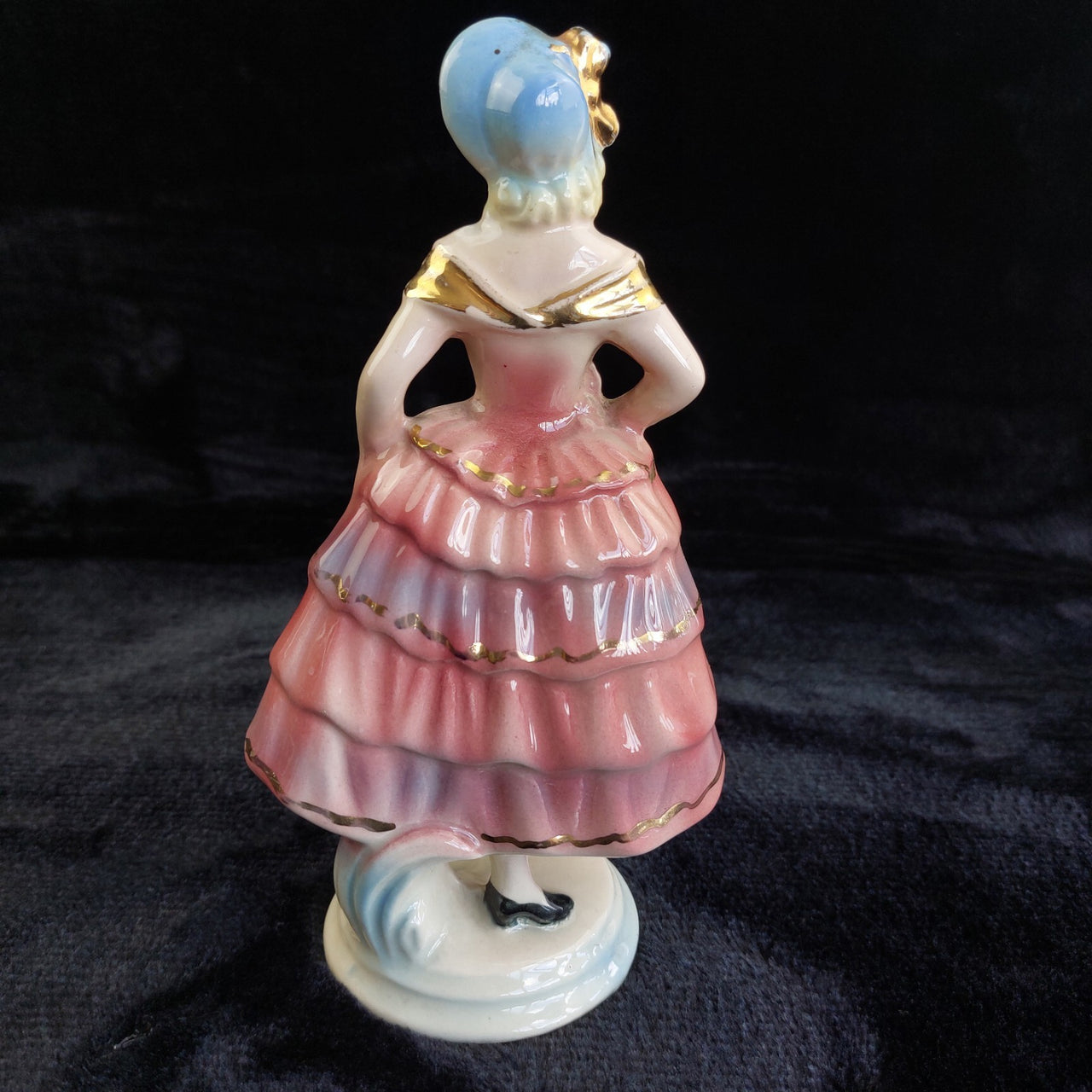 Vintage rare Porcelain Lady Figurine Ruffled Pink Dress Gold Accents Unbranded5
