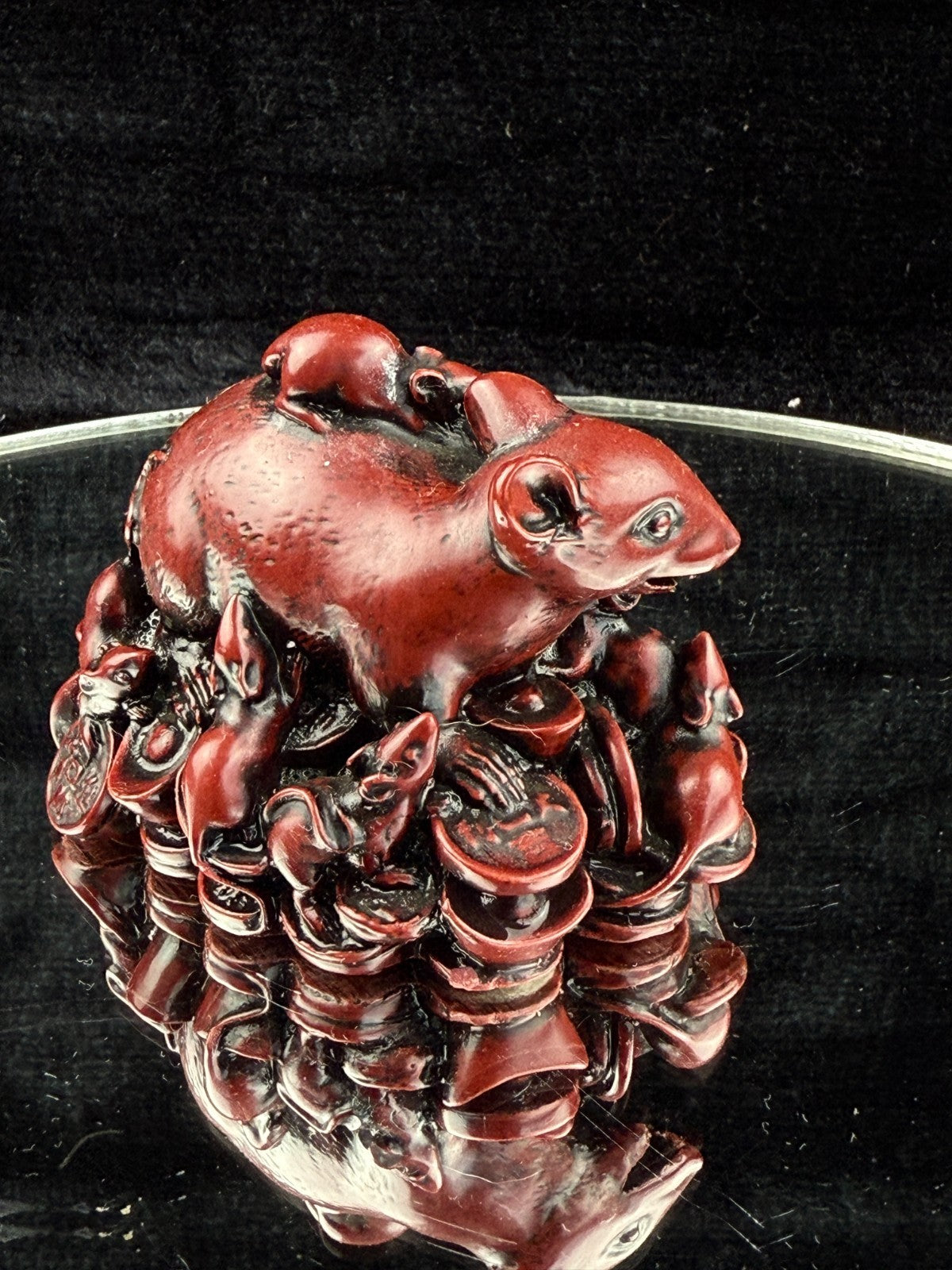 Chinese Red Resin Figurine Family of Mice & Coins Symbol of Prosperity Feng Rat 5