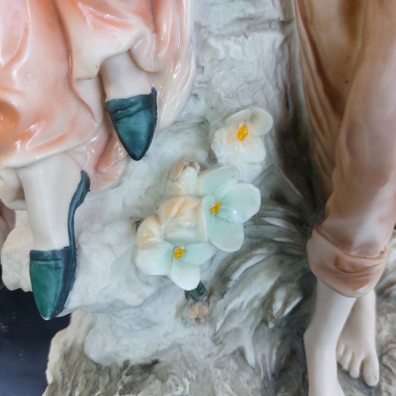 Anina ( La Anna) Collection Italian Alabaster –Couple in Love Figurine  1999. 1517