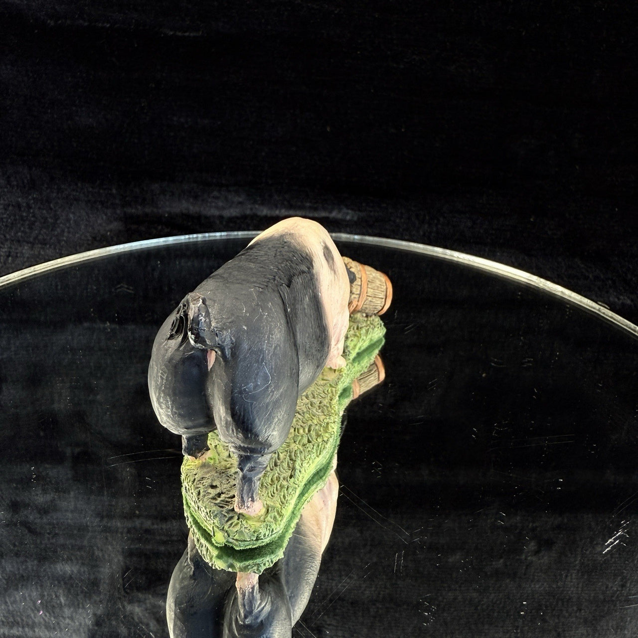 Crown Staffordshire Hand-Painted Pig Figurine with Basket - Fine Art d Porcelain4
