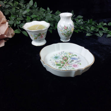 Aynsley gift Set Wild Tudor Fine Bone China – Vase, Trinket Dish & Candle Holder1