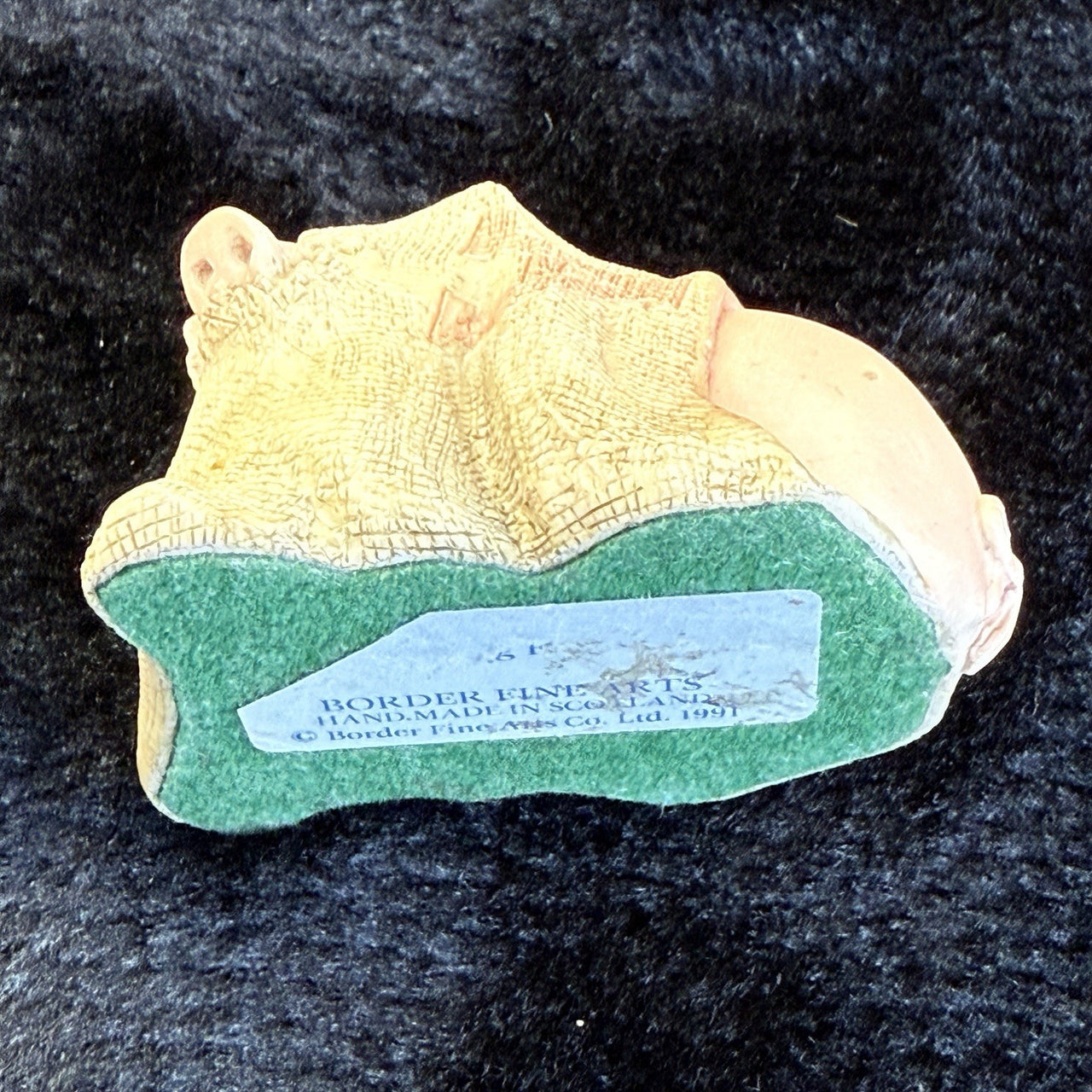 Vintage Fine Border Arts Figurine "Pig In a Poke" rare Resin United Kingdom deco6