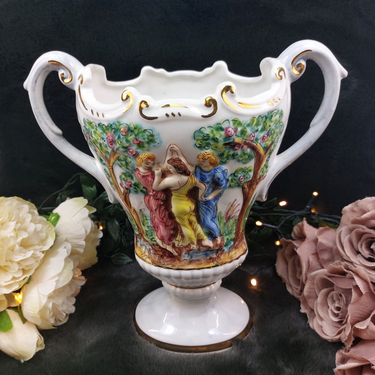 Capodimonte Style Vase with Classical Figures decor antique style roman greek1