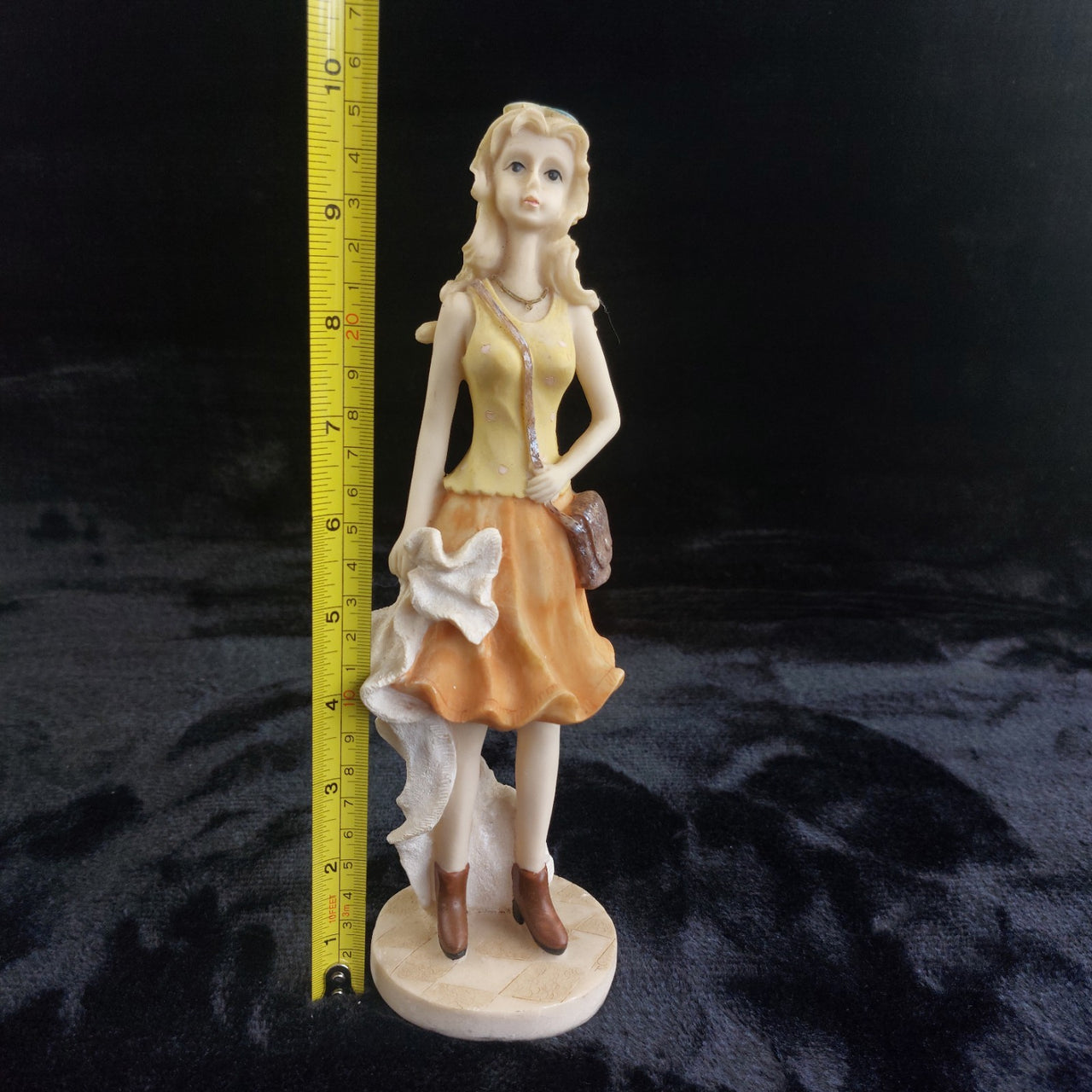 Resin Girl Figurine with Purse & Dress –Blonde Vintage Style Statue  10"   255g3