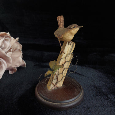 Border Fine Arts Wren on Post RB9 1990 Figurine Scotland Hand Made Bird Sculptur1