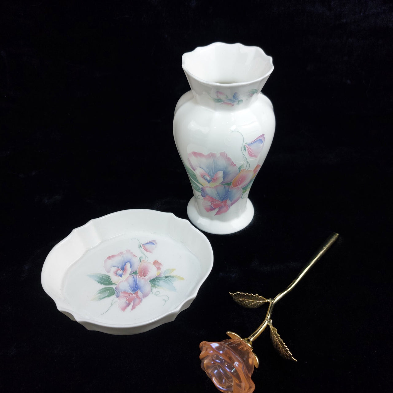Aynsley Little Sweetheart Vase with Underplate Floral Bone China United Kingdom0