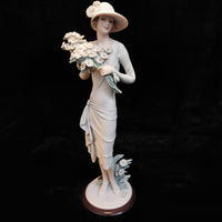 Thumbnail for Florence Armani Marguerite Figurine – 1731F Lady With Daisies, Box Mint 14