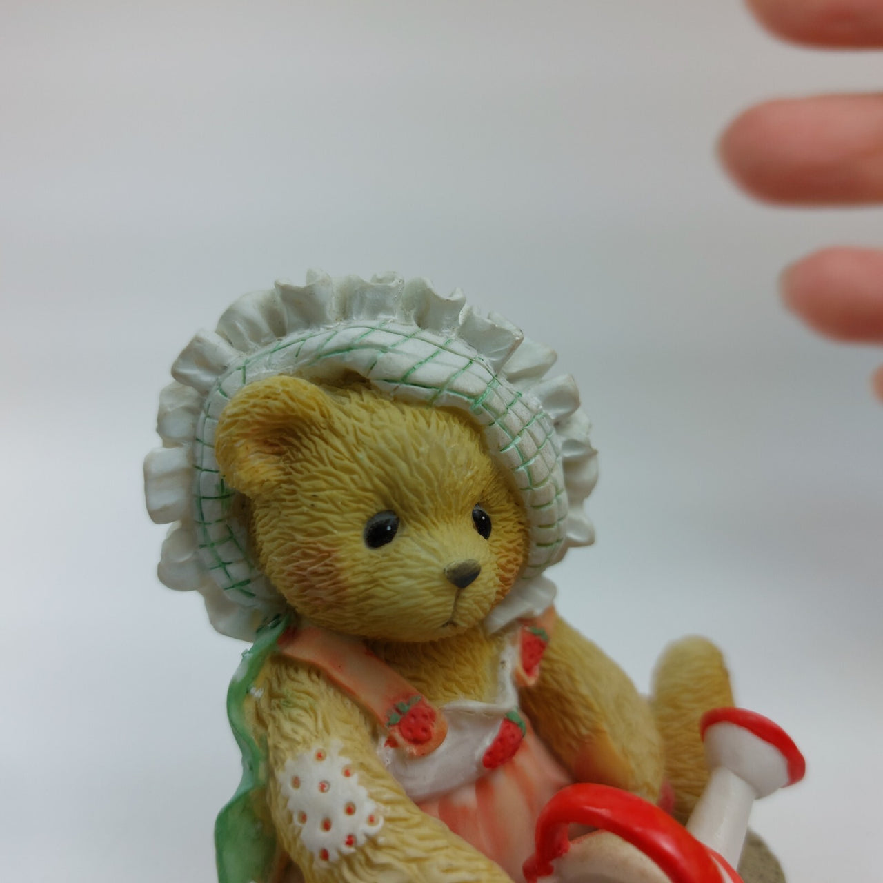 Cherished Teddies Ella Love Grows 156329 Watering Can Bear Boxed 1995 kids decor14