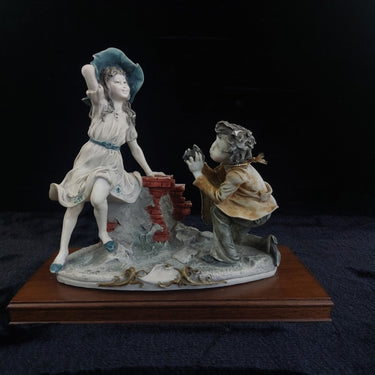 Giuseppe Armani Photographer Figurine 9.5