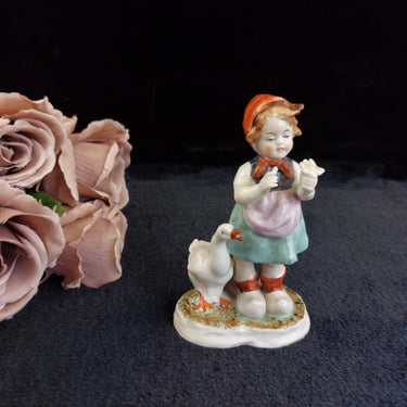 AK Kaiser Germany Figurine Porcelain Girl with Goose 16cm Hand Painted Small dec1