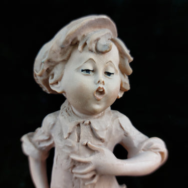 Giuseppe Armani Singing Boy Figurine  1980s Italian Porcelain library ornoment1