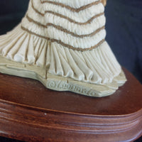 Thumbnail for Leonardo Promenade Collection British Lady Figure 1991 Vintage Resin Ornamnt 10
