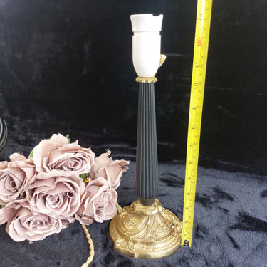 Italian Black & Brass Table Lamp 13in Vintage decor see the Socket.1