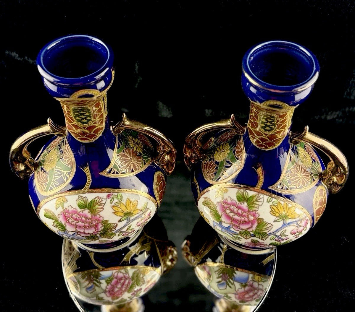 Japanese Blue Cobalt Porcelain Vases Pair Gold Gilt Floral Moriage Antique Decor5