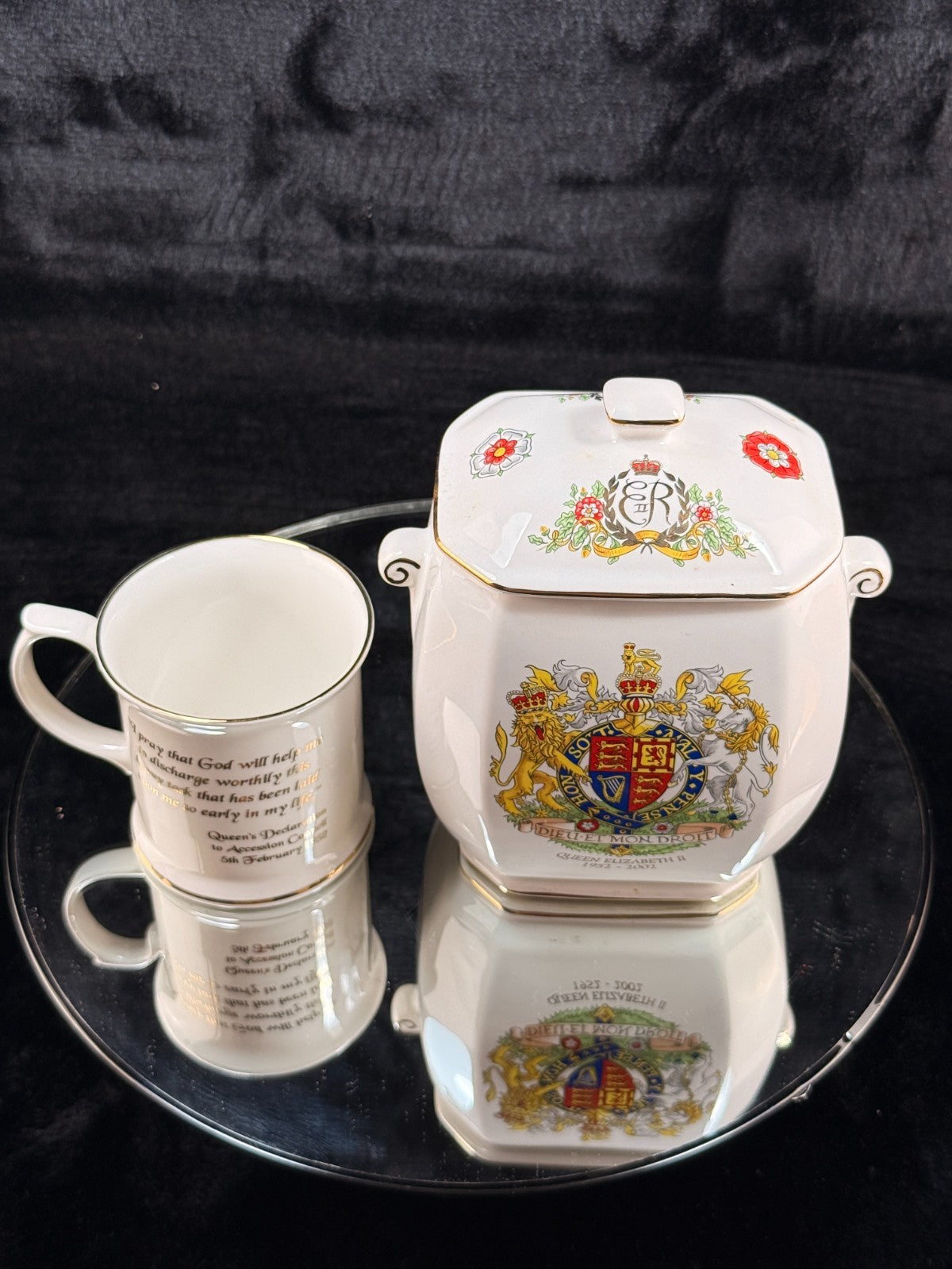 Ringtons Jubilee Golden Queen Elizabeth II Mug &Tea Caddy Set 1952–2002 SEE BOX5
