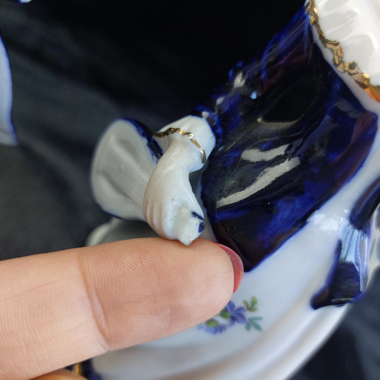 Style Dresden Figurine Pair 8.5" Blue White Gold Trim Chipped Porcelain musicia6