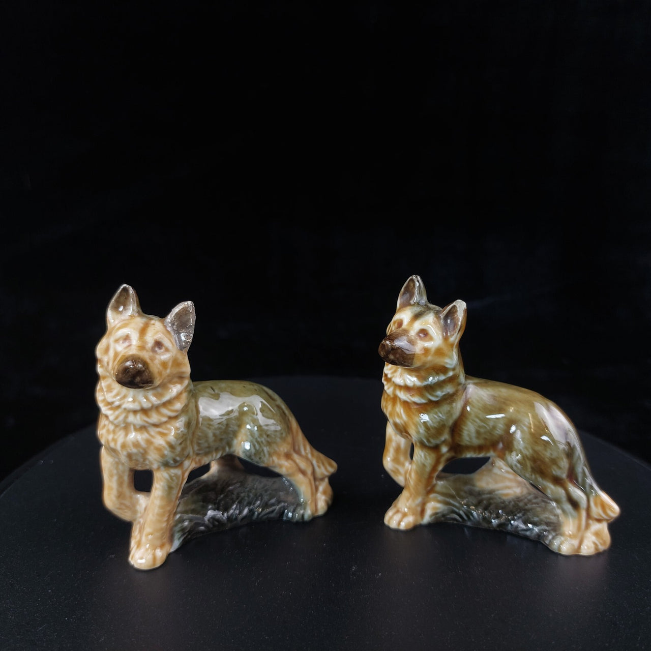 Wade German Shepherd Porcelain Pair Dog Figurines England Vintage Set ears chip13