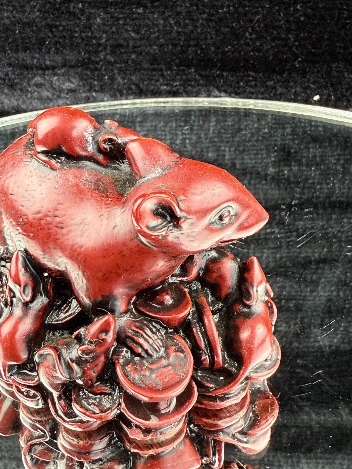 Chinese Red Resin Figurine Family of Mice & Coins Symbol of Prosperity Feng Rat 7