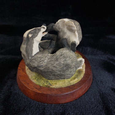 Border Fine Arts 1977 Hayton Badgers Figurine Hand Made Scotland Wood Base 5.5in1