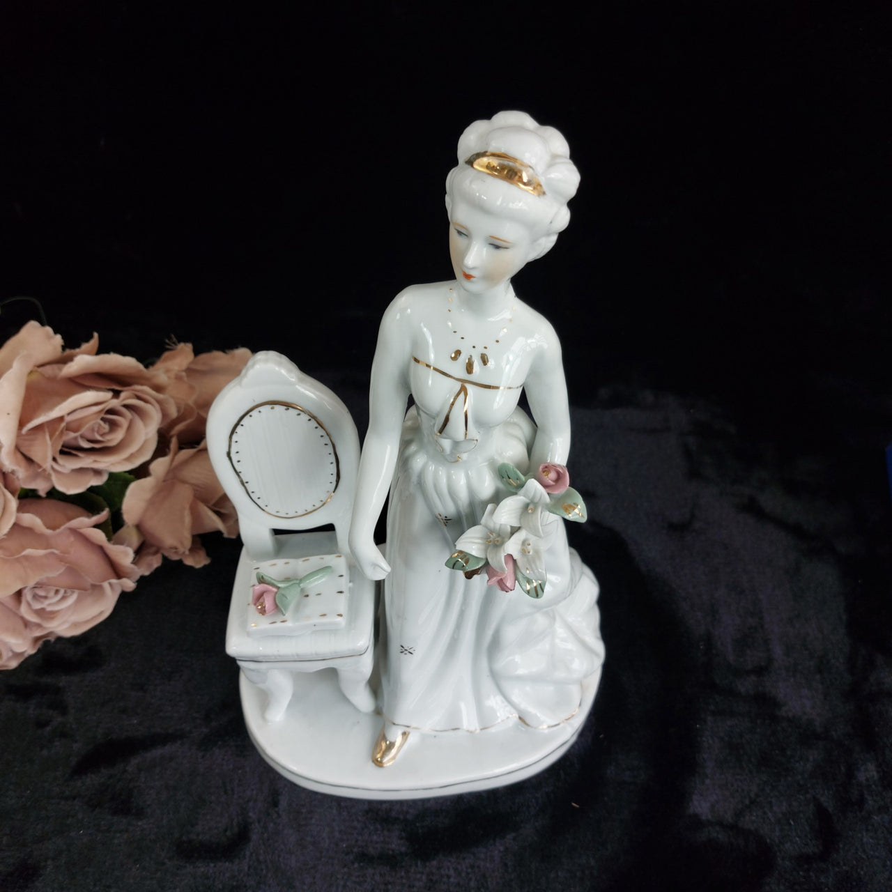Porcelain Lady Figurine with Chair –  Elegant white ornoment 31cm8