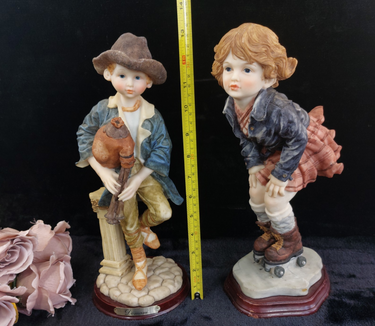 Domani Figurine Pair scottish boy and skating girl large 34cm Tall decor kids.1