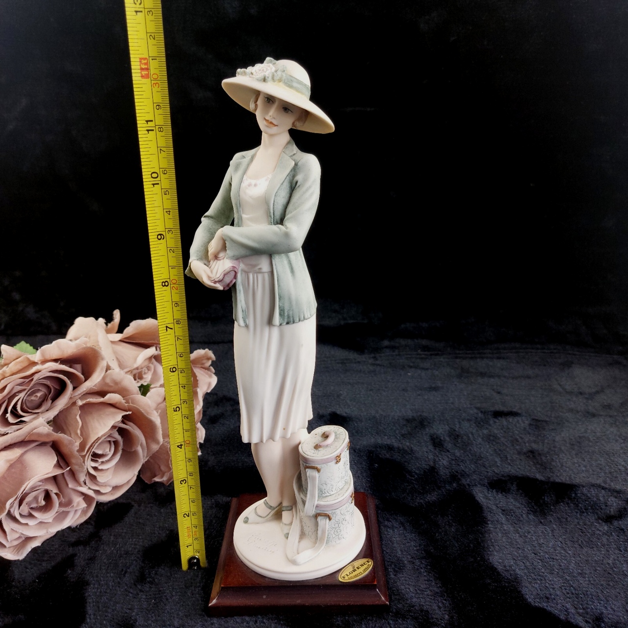 Florence Giuseppe Armani beautiful lady Figurine – 31cm Tall – Mabel 1994 Italy.1