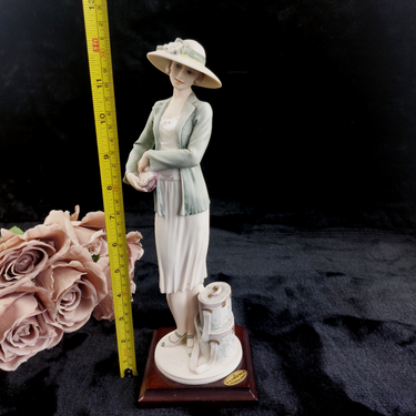 Florence Giuseppe Armani beautiful lady Figurine – 31cm Tall – Mabel 1994 Italy.1
