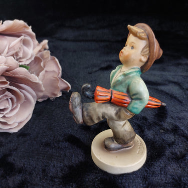 Hummel Umbrella Boy Figurine W.Germany 5