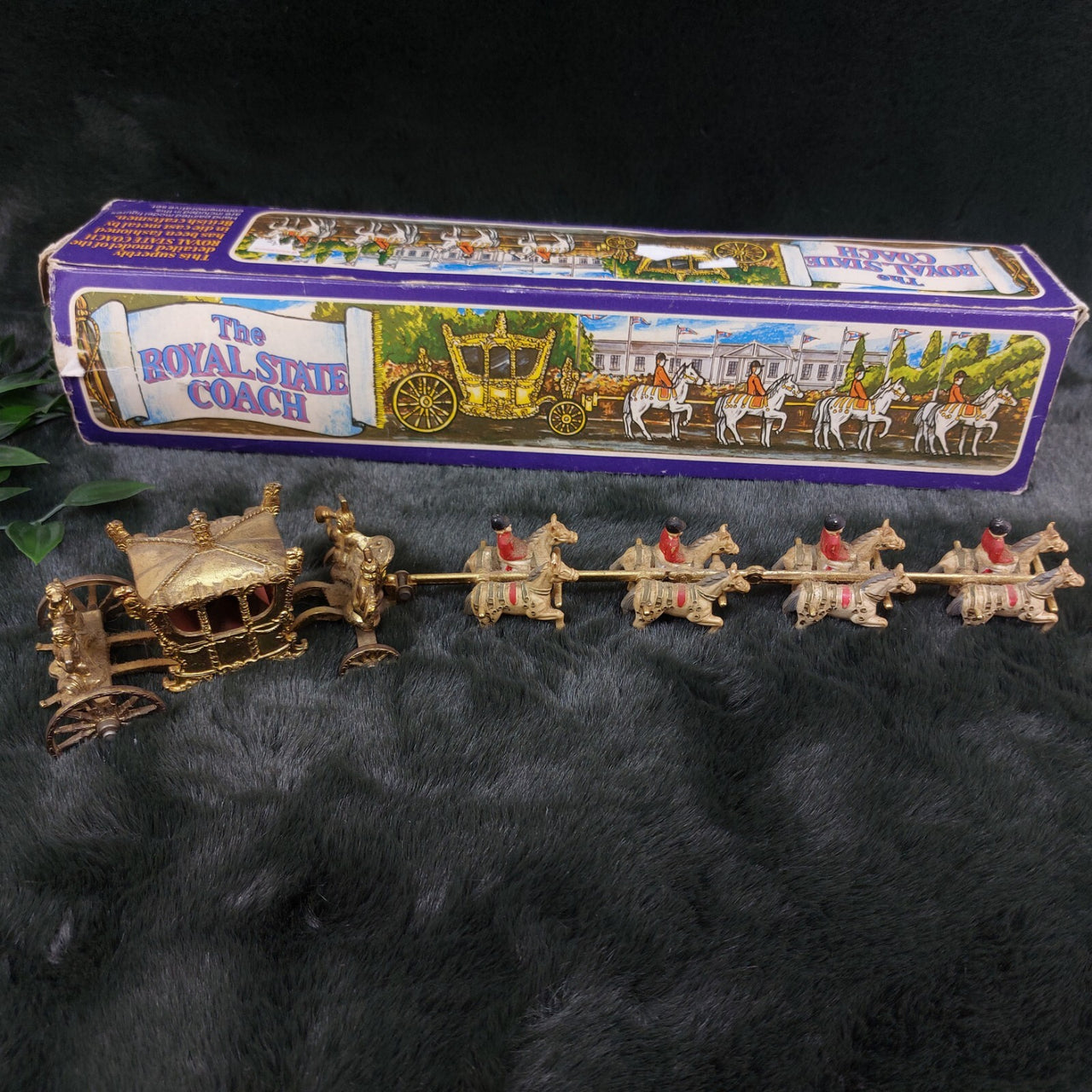 Crescent Die 1977  vintage Cast The Royal State Coach" 12" Model w Original Box5