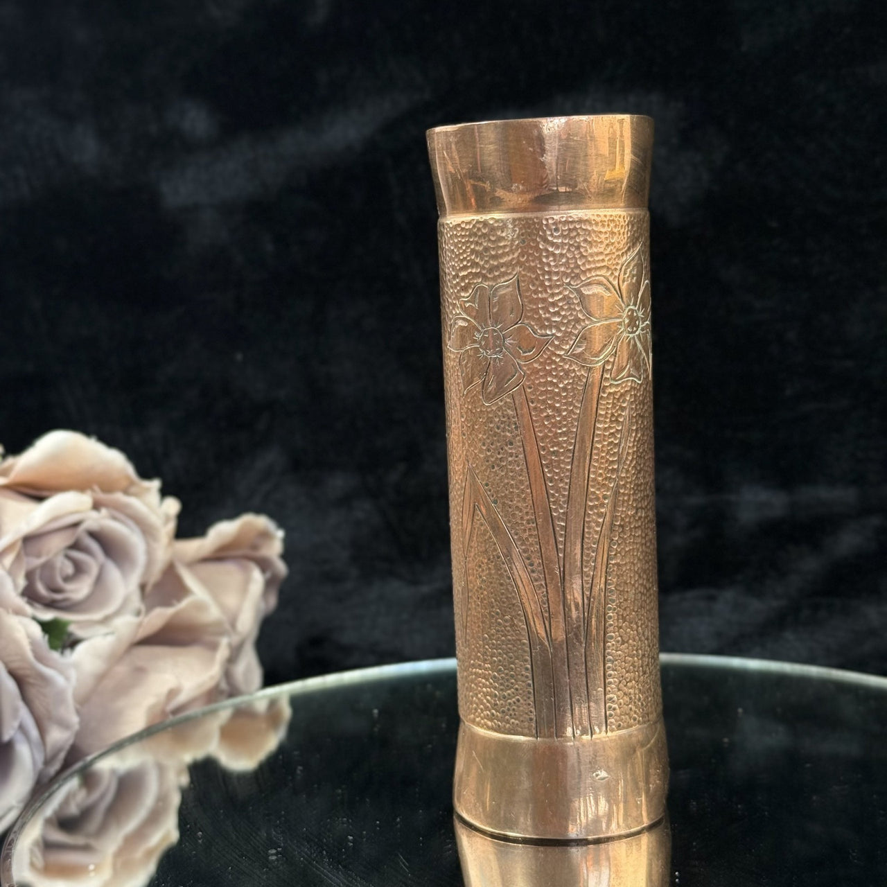 antique copper vase Arts and Crafts Period with Motifs Floral heavy Collectable9