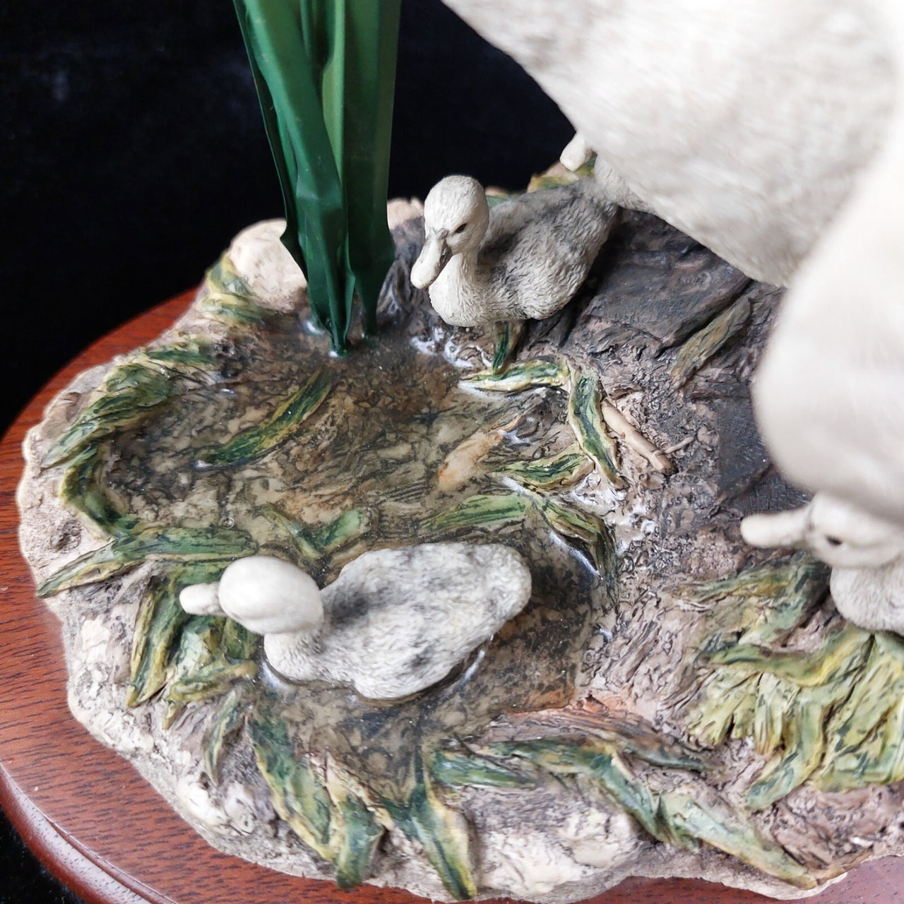 Border Arts Fine First One In Swan & Cygnets Figurine 1997 Handmade Scotland dec10