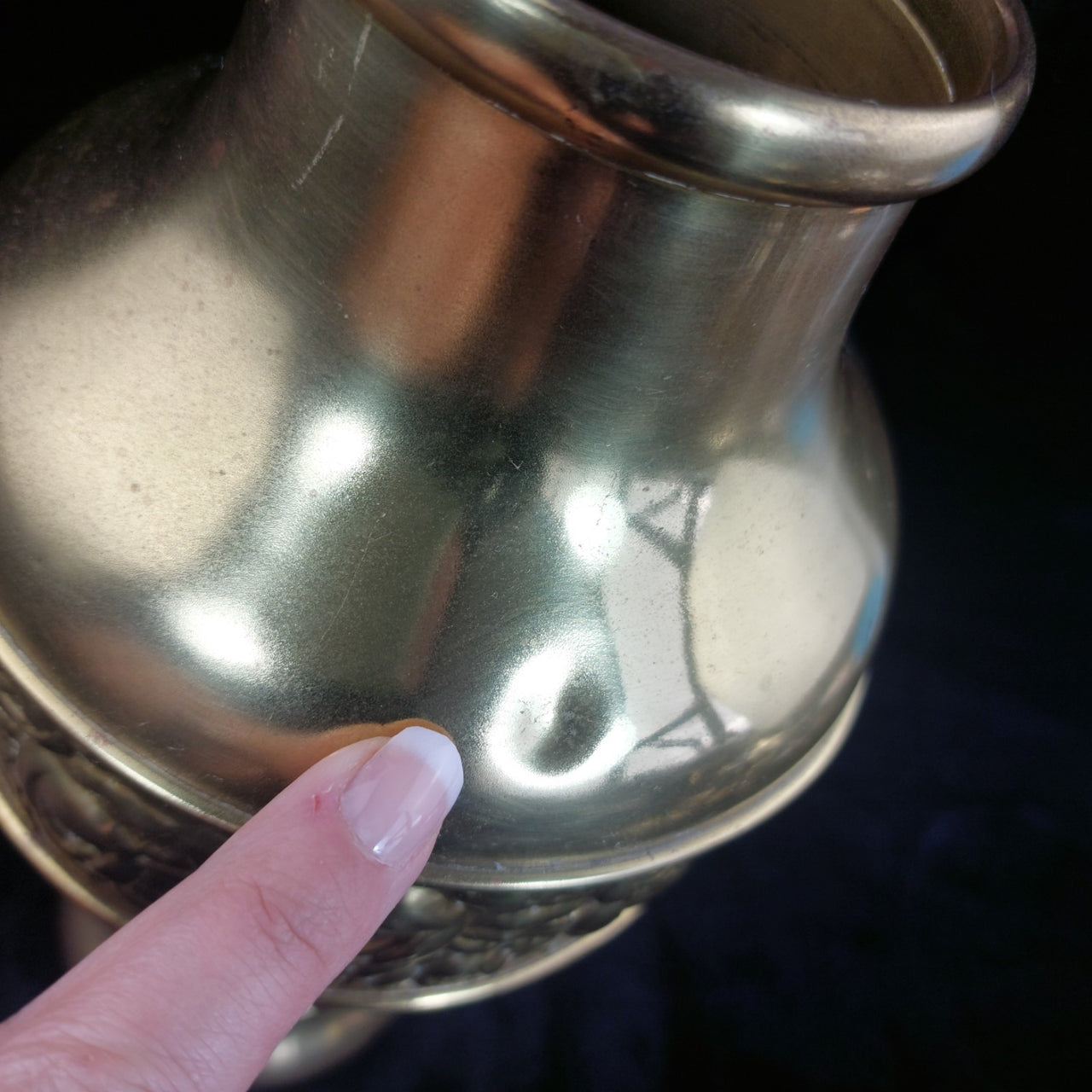 Vtg/ Antique Brass Vase Embossed Floral Design   Decor Patina Dent Wear 13" gift9