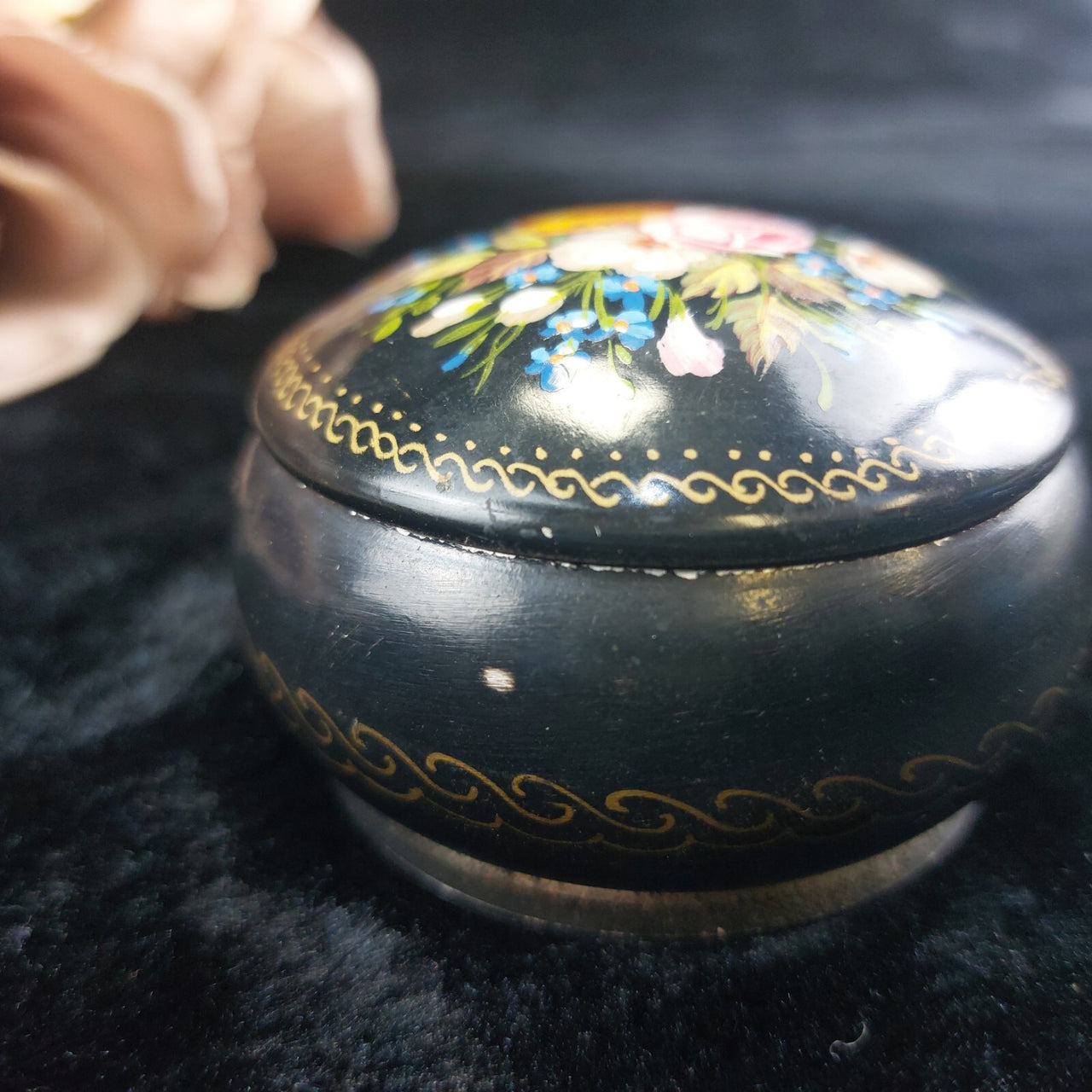 vtg HandPainted Russian Lacquer Box – Black & Red Interior Floral Design decor8